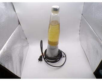 Vintage Glitter Lava Lite Lamp - Retro Novelty Lighting - Yellow/Gold Decor