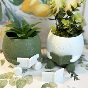 Reading Buddy Planter with Tray | Fuzzy 3D Printed Pot for Desk or Bookshelf Decor