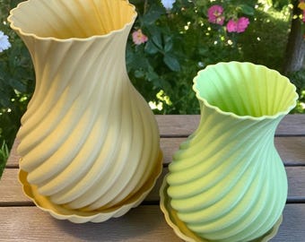 Ripple Vase STL File | 3D Printable Planter & Modern Home Decor (Digital Download)