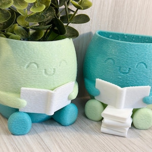 Flat-Back Reading Buddy Planter with Tray | Fuzzy 3D Printed Pot | Cute Gift for Book Lovers