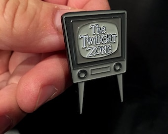 Épinglette en émail Twilight Zone : écran titre d'émission de télévision classique