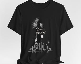 ステフォン・キャッスル スパーズ サンアントニオ スカイライン Tシャツ | バスケットボール シティスケープ Tシャツ