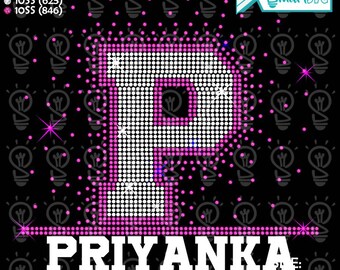 Könnte beinhalten: Digitales Produktdesign mit dem Namen "PRIYANKA" in Weiß und einem großen "P" in einem rosa-weißen Punktmuster. Das Design umfasst glitzernde Akzente und Glühbirnen-Grafiken auf schwarzem Hintergrund. Maße: B: 26,67 cm, H: 27,21 cm.