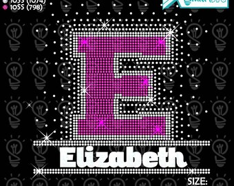 Könnte beinhalten: Digitales Strass-Design mit dem Namen "Elizabeth" in Weiß und einem großen, funkelnden rosa Buchstaben "E". Das Design ist vor einem schwarzen Hintergrund mit einem gepunkteten Muster und enthält den Text "DIGITAL PRODUCT RHINESTONE". Das Design ist 26,67 cm breit und 27,05 cm hoch.