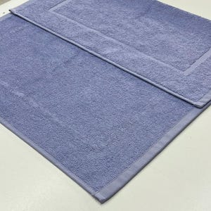 Light Blue Cotton Bath Mat: Soft, Absorbent Bathroom Rug (21.2&quot; x 29.1&quot;)
