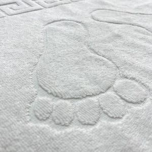 White Cotton Bath Mat: Soft, Absorbent Shower Rug (19,68 x 27,55 in/50x70 cm)