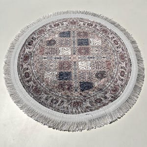 Round Bamboo Rug: Patchwork Persian Kilim Design with Fringe