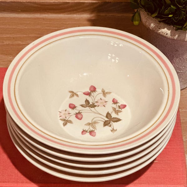Vintage Newcor Strawberry Stoneware Bowls - Set of 5, Cottagecore Kitchen