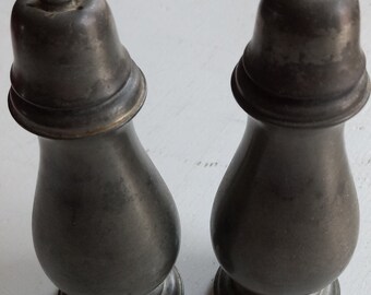 vintage, Oneida Heirloom pewter, salt & pepper shakers, colonial style, farmhouse style,