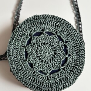 PATRÓN de bolso de crochet - Bolso redondo con mandala - superposición de crochet - Bolso bandolera pequeño con correa - descarga instantánea en PDF