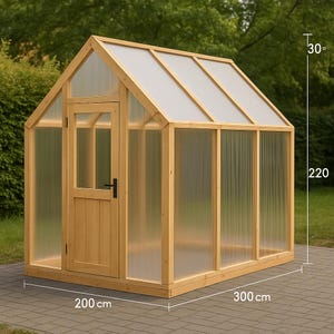 Könnte beinhalten: Ein Gewächshaus aus Holz mit Satteldach und transparenten, gewellten Kunststoffplatten. Die Struktur umfasst eine Tür und misst 300 cm lang, 200 cm breit und 220 cm hoch. Der Dachwinkel beträgt 30 Grad.