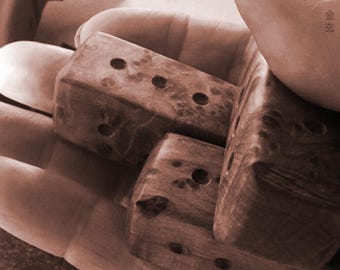 Long Dice for I Ching Readings in Thuja Burl