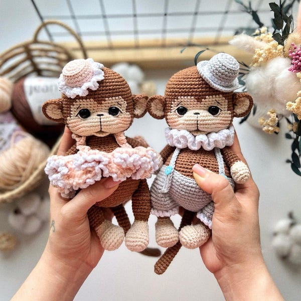 Patrón de crochet Fanny la Monita – Tutorial en PDF de peluche amigurumi (en inglés)