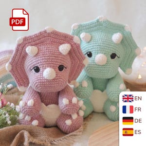 Wzór na szydełko dla małego triceratopsa w formacie PDF – Zabawka dinozaura amigurumi | Ze skorupką jajka | Angielski Francuski Niemiecki Hiszpański Pobierz cyfrowo