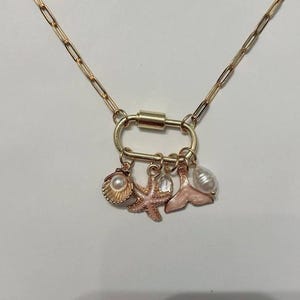 Gold Mermaid Charm Necklace – Pearl Beach Necklace, Ocean-Inspired Jewelry, Coastal Gift for Her, Dainty Summer Necklace
