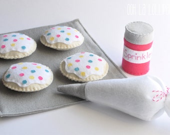 Felt Cookie Decorating set (includes four cookies, sprinkles, piping bag and baking tray)