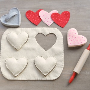 Sugar Cookie Cutout Set: includes felt dough, 4 cookies, 4 heart frosting pieces, cookie cutter, and optional mini rolling pin