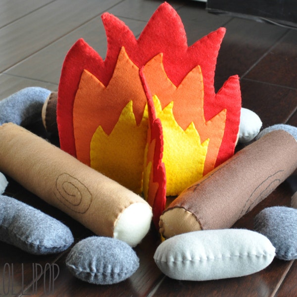 Felt Campfire, includes fire, logs, rocks and a drawstring bag for storage