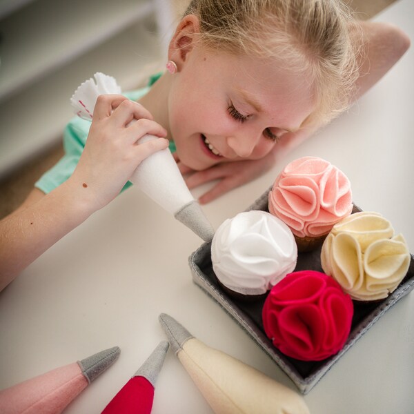 Felt Cupcake Gift Set, with optional piping bags!