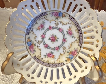 ヴィンテージの網目模様の陶器製皿 - 花のモチーフ/模様、金縁のトップ