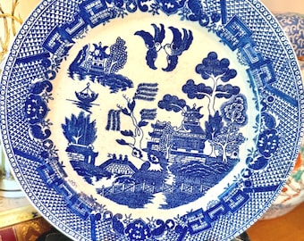Plato japonés antiguo de 9,25" con diseño de sauce azul.