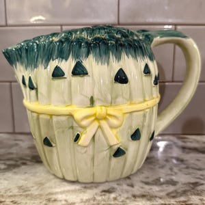 Asparagus Shaped Pitcher