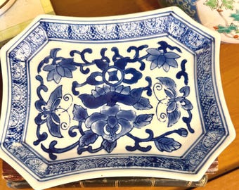 Bandeja octogonal de porcelana estilo chinoiserie azul y blanca vintage