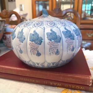 Vintage Chinoiserie Grapevine Pumpkin Jar