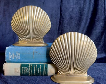 Vintage Solid Brass Scallopped Shell Hollywood Regency Bookends