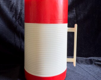 70’s Vintage Retro Red and Ivory Aladdin Hy Lo Thermos