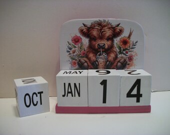Highland Cow Coffee Perpetual Calendar, Wood Block Desk Decor