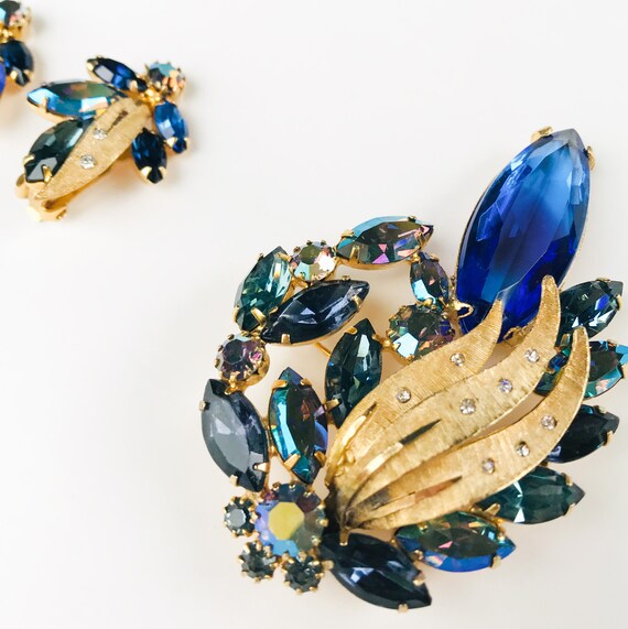 Exceptional Juliana Blue Glass Brooch & Earrings … - image 2