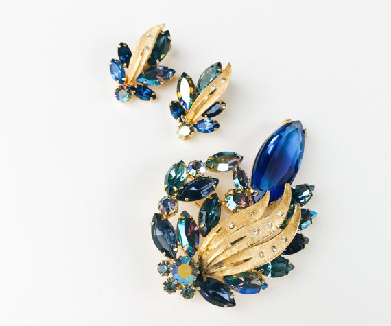 Exceptional Juliana Blue Glass Brooch & Earrings … - image 1