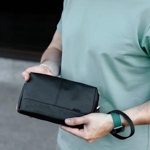 Schwarze Leder Clutch für Männer, Echtleder Geldbörse, Armbandtasche für Männer, Armband mit Reißverschluss, Leder Geldbörse, Geburtstagsgeschenk für Ihn,
