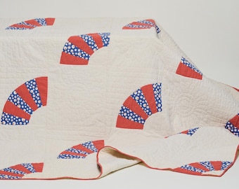 Handmade Grandmother's Fan Cotton Quilt 1940s