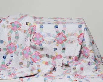 Double Wedding Ring Stacker Cutter Quilt 1930s to 1940s