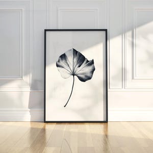 Dibujo a lápiz de arte lineal botánico con hojas de ginkgo realistas, póster imprimible de moda, impresión de arte de pared, decoración moderna para el hogar, descarga digital
