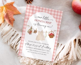 Apfel unseres Auges ersten Geburtstagseinladung Mädchen Herbst Apfelobstgarten Gingham Wäscheleine einladen bearbeitbare Vorlage Instant Cutie Pie Honeycrisp