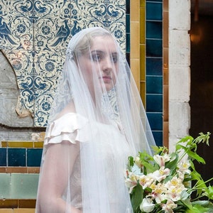 1920s Wedding Veil with blusher ,vintage style Juliet cap veil. Art Deco veil, juliet cap Kate Moss Veil, UK