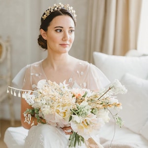 Gold  Bridal Tiara - Gold  Wedding Headpiece - Ivy Leaf Crown - Stylish wedding Halo - Agnes Hart Crown