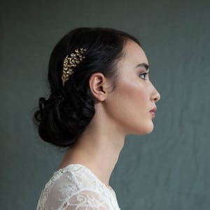 ゴールドヘアコーム - アールヌーボースタイルのゴールドヘアコーム - ウェディングヘアアクセサリー - ゴールドブライダルヘッドピース - ボヘミアンウェディングヘアコーム