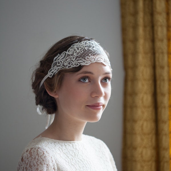 1920's Bridal headpiece with Antique Lace - Bohemian Wedding headband - Champagne lace Wedding - 1920's Wedding dress