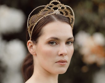 Statement Editorial Bridal Crown, Modern Bridal Tiara , Gold Wedding Headpiece, The Queen of crowns by Agnes Hart