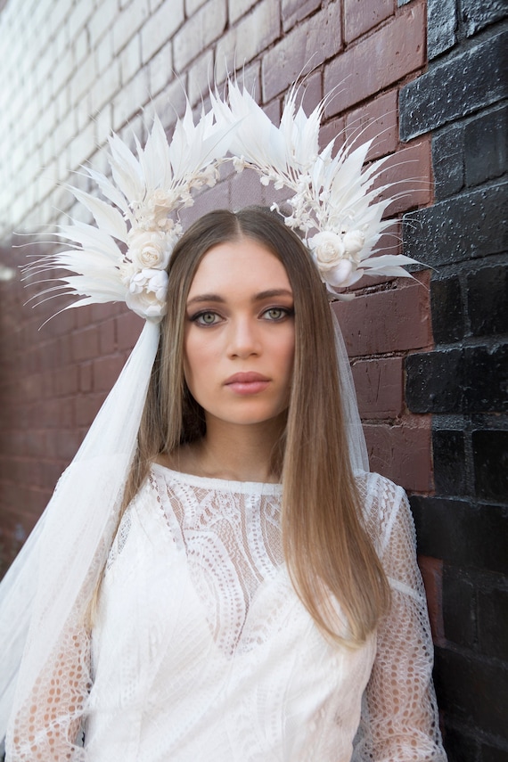 Feather & Austrian Crystal Bridal Veil Comb - Elegant Bridal Hair  Accessories