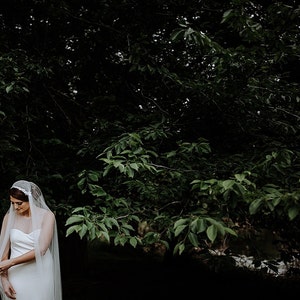 Juliet Cap Veil with lace Kate Moss Wedding veil 1930s style veil ivory chapel length veil cathedral length veil image 5