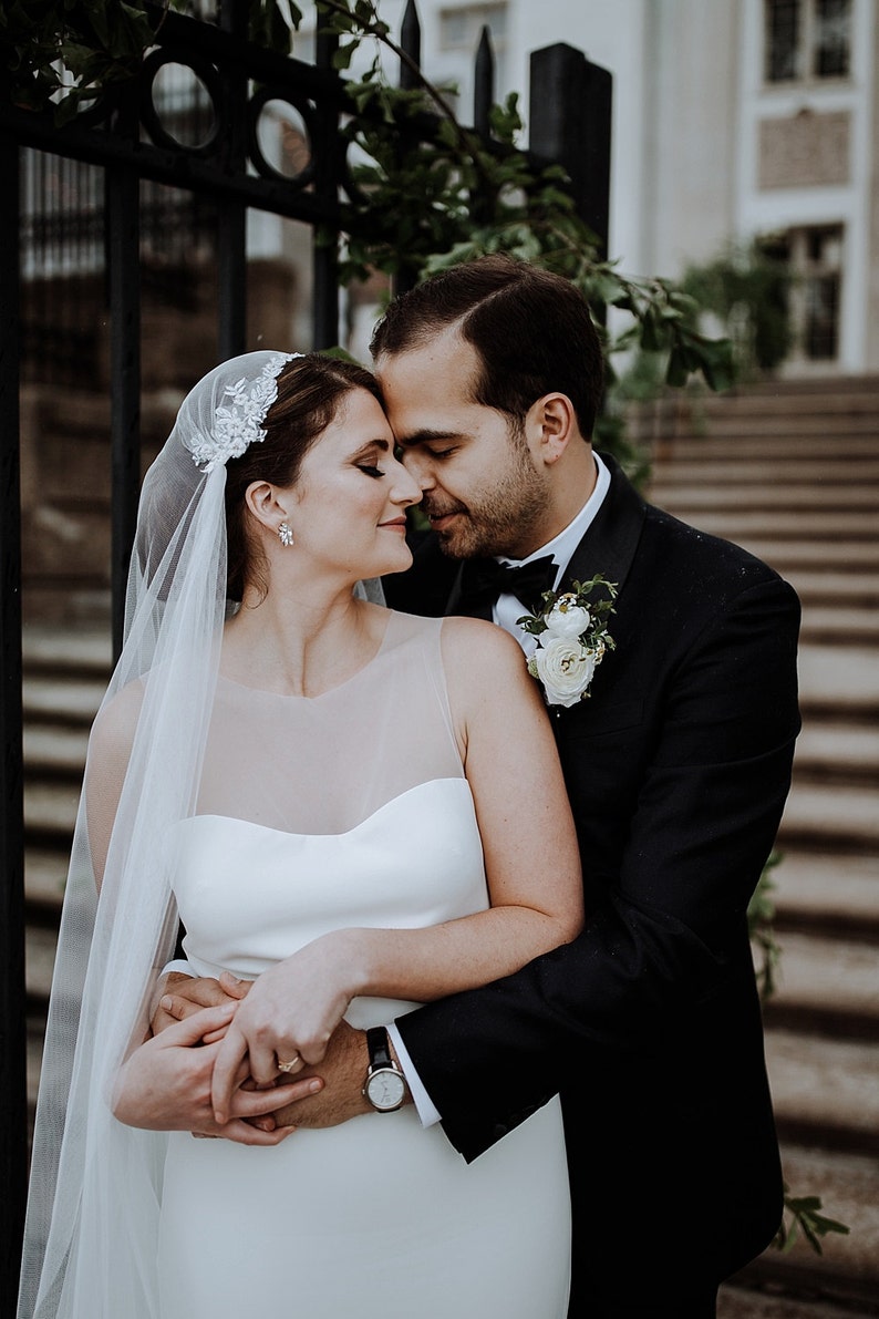 Juliet Cap Veil with lace Kate Moss Wedding veil 1930s style veil ivory chapel length veil cathedral length veil image 4