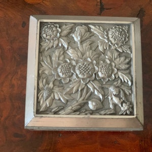 sale Selangor Pewter floral box made in Janpan