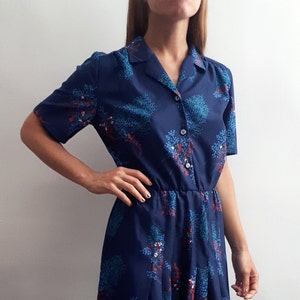 Vintage Floral Dress / Vintage Shirt Dress / Vintage Blue Dress / Gift for Vintage Lover / Vintage Secretary Dress / 1970