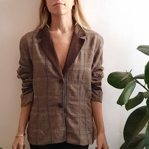 Vintage brown plaid blazer / Vintage Prince of Wales blazer / Vintage blazer with lapels and embellished cuffs / Vintage gift for her / 1990