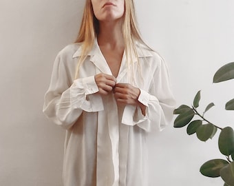 Vintage White Blouse // Vintage Classic Blouse / Vintage Silk Blouse / Vintage Style / Vintage Gift Idea / Vintage Gift for Her / 1980